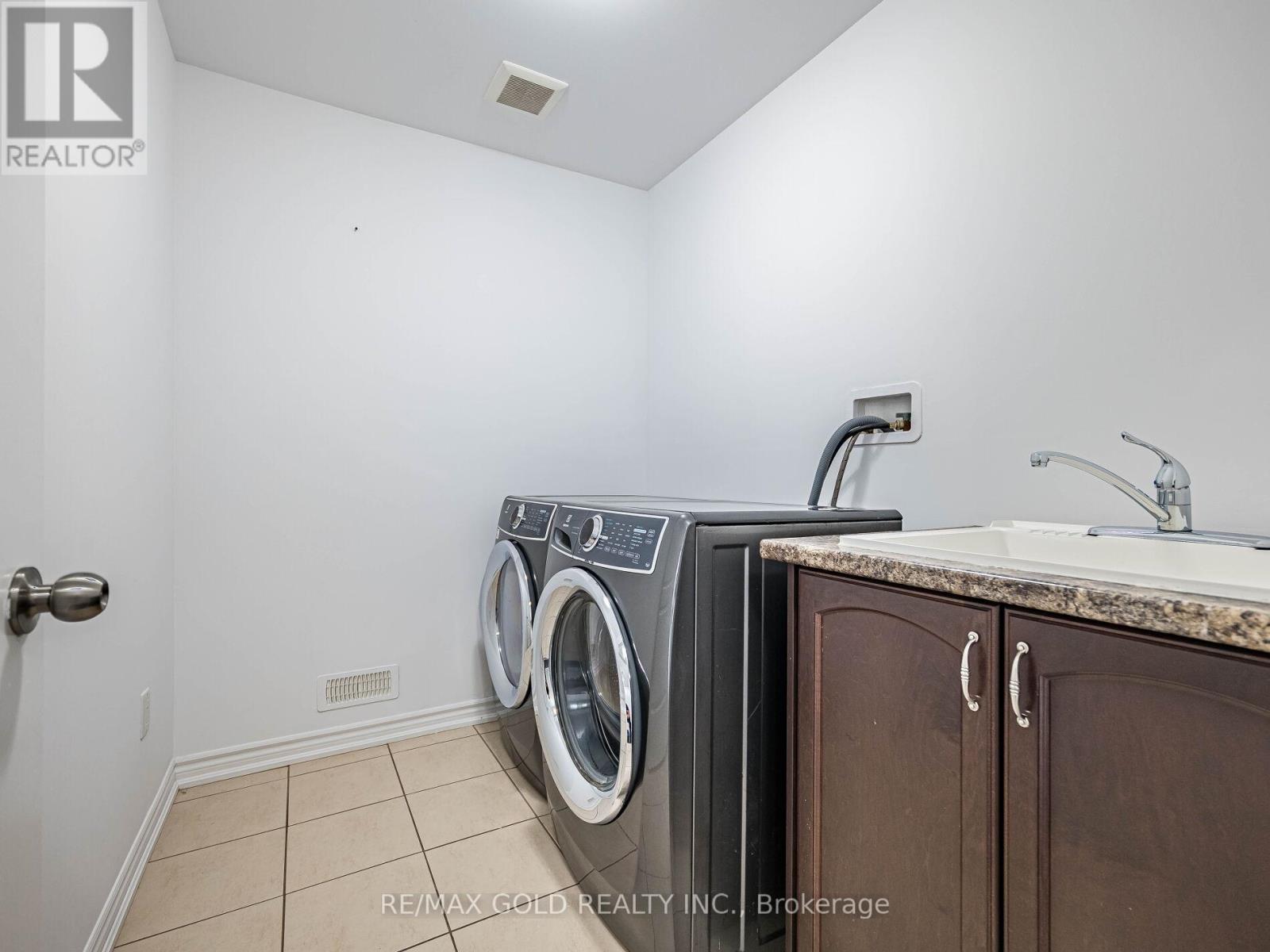 74 Bucksaw Street, Brampton (Northwest Brampton), Ontario  L7A 4R3 - Photo 31 - W12386932