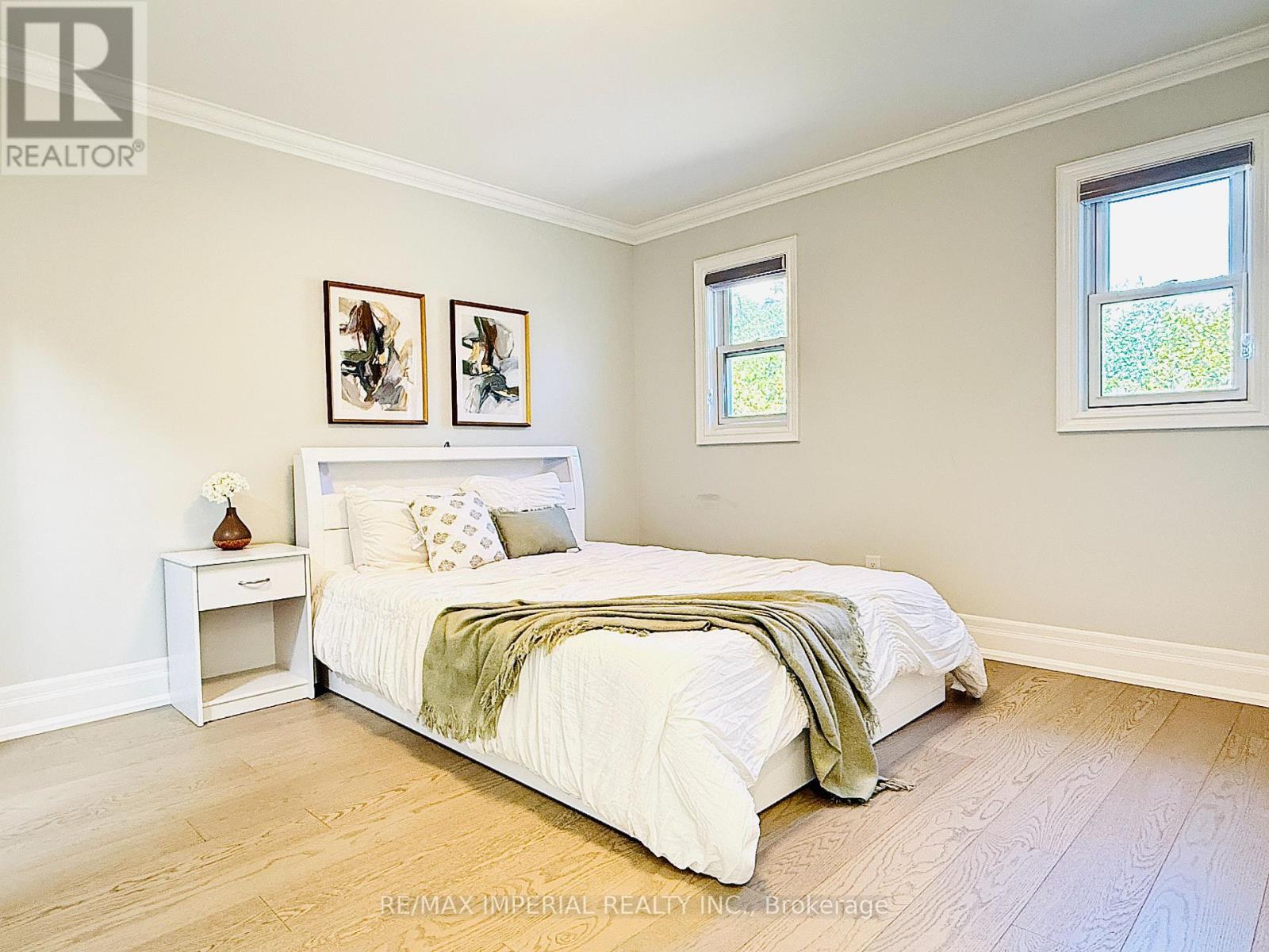 2128 Mayflower Boulevard, Oakville, Ontario  L6H 4E5 - Photo 26 - W12376203