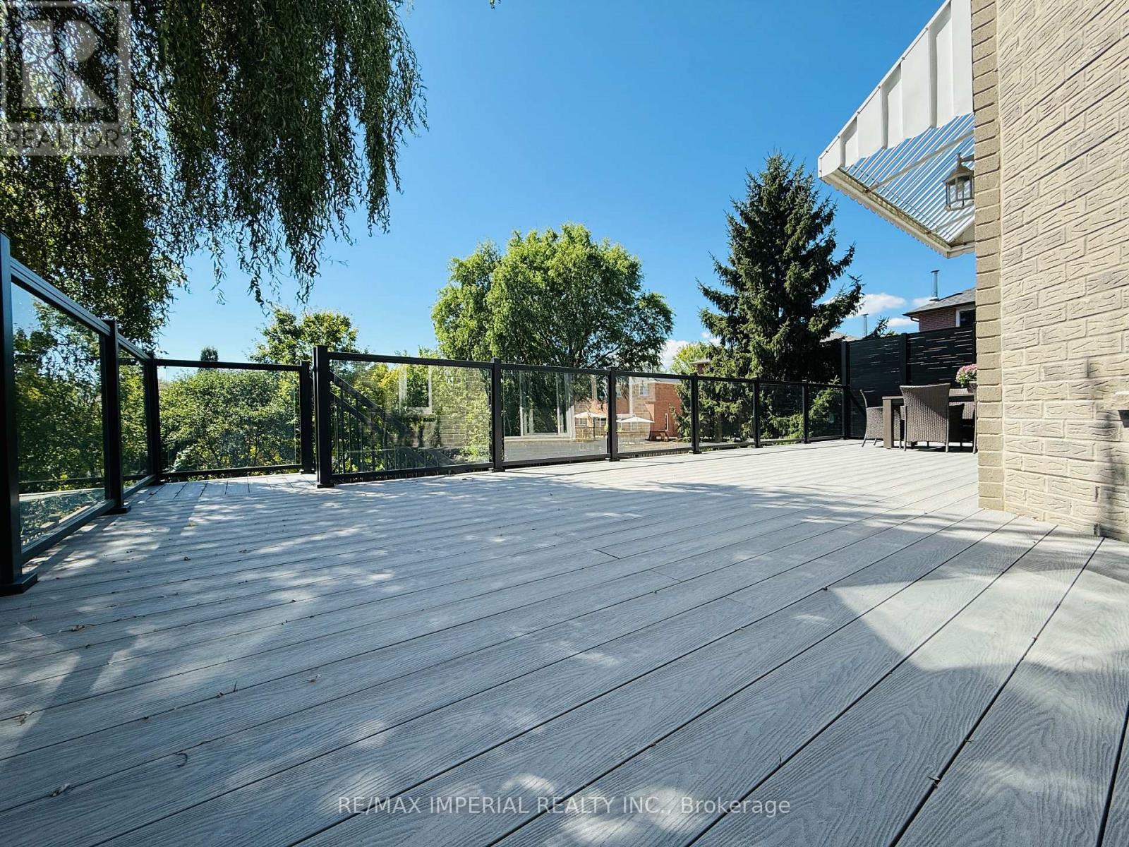 2128 Mayflower Boulevard, Oakville, Ontario  L6H 4E5 - Photo 37 - W12376203