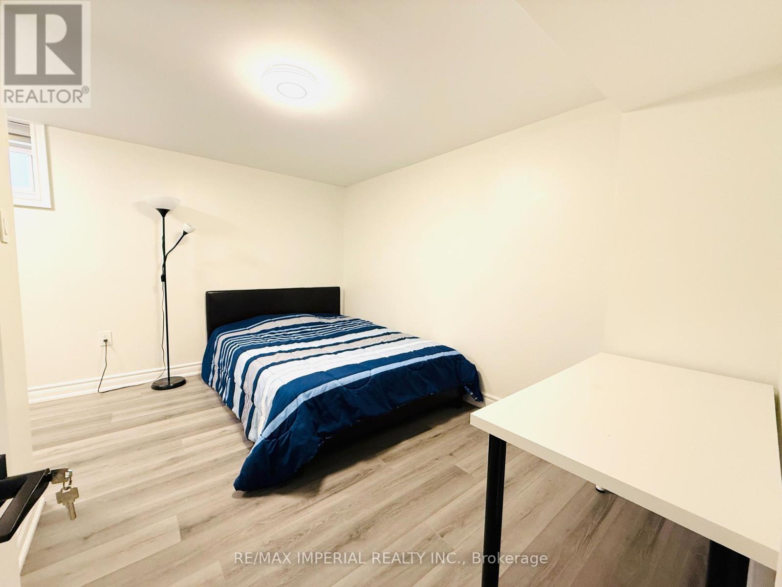 2128 Mayflower Boulevard, Oakville, Ontario  L6H 4E5 - Photo 46 - W12376203