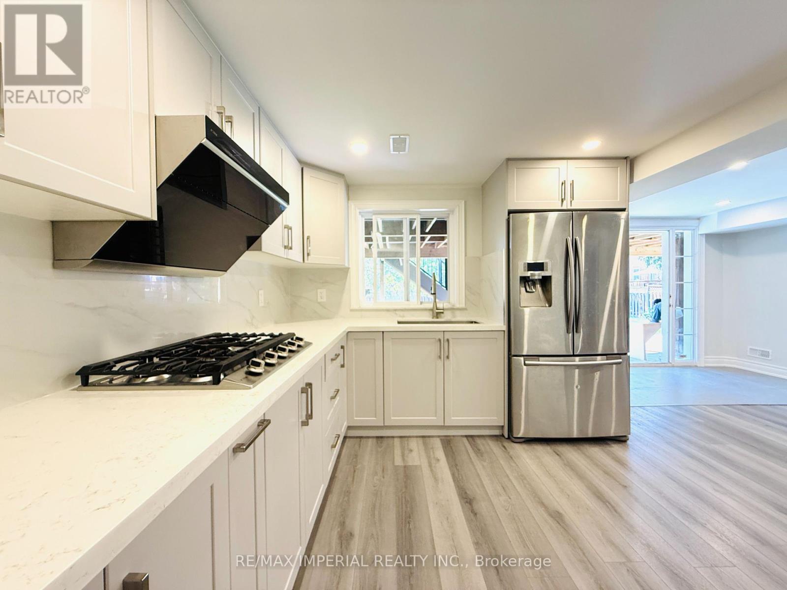 2128 Mayflower Boulevard, Oakville, Ontario  L6H 4E5 - Photo 43 - W12376203