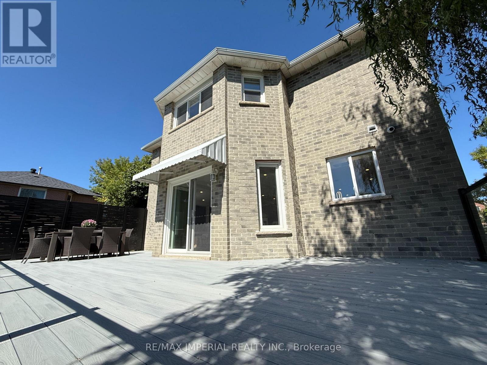 2128 Mayflower Boulevard, Oakville, Ontario  L6H 4E5 - Photo 35 - W12376203