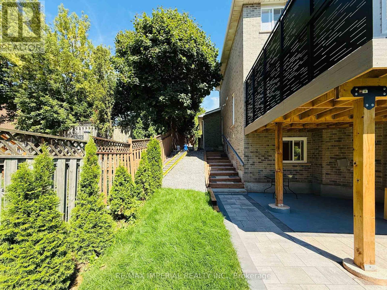 2128 Mayflower Boulevard, Oakville, Ontario  L6H 4E5 - Photo 40 - W12376203