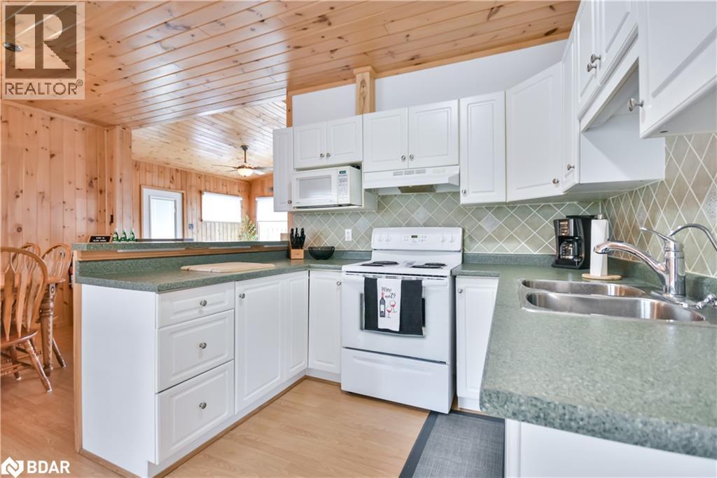 2229 Tiny Beaches Road S, Tiny, Ontario  L0L 1P1 - Photo 2 - 40764423
