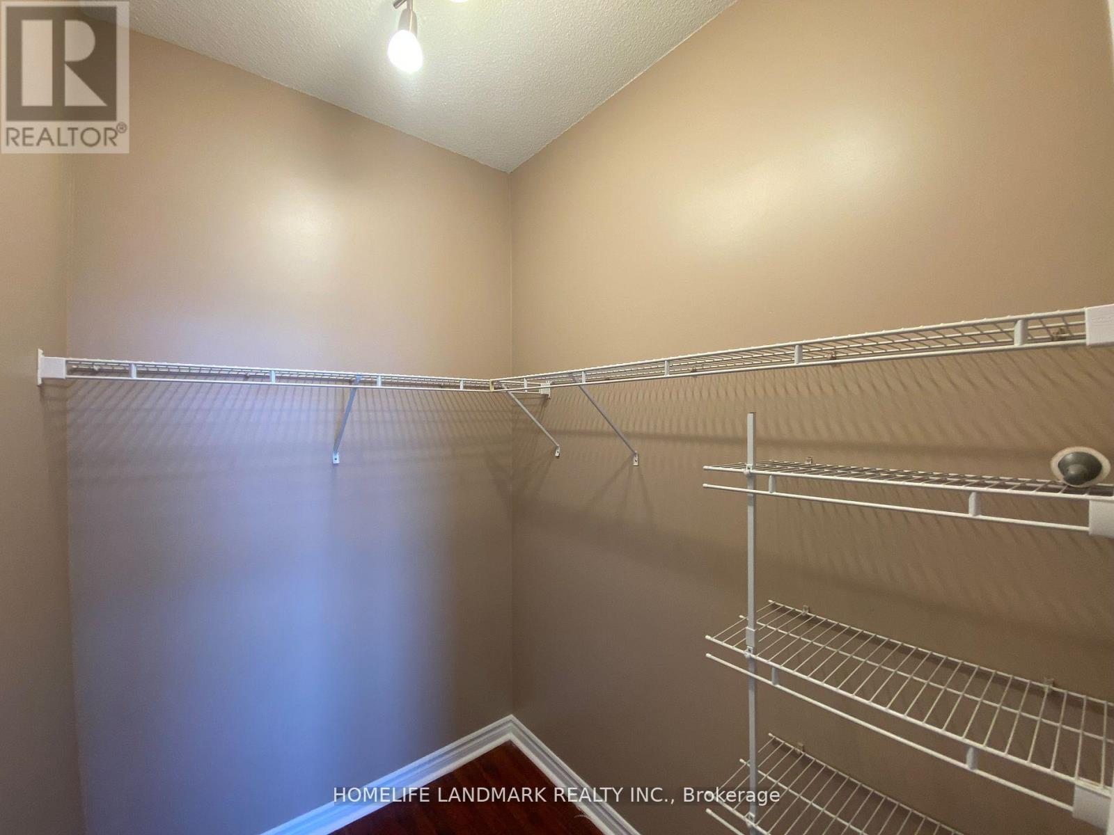 3702 - 388 Prince Of Wales Drive, Mississauga, Ontario  L5B 0A1 - Photo 14 - W12386954