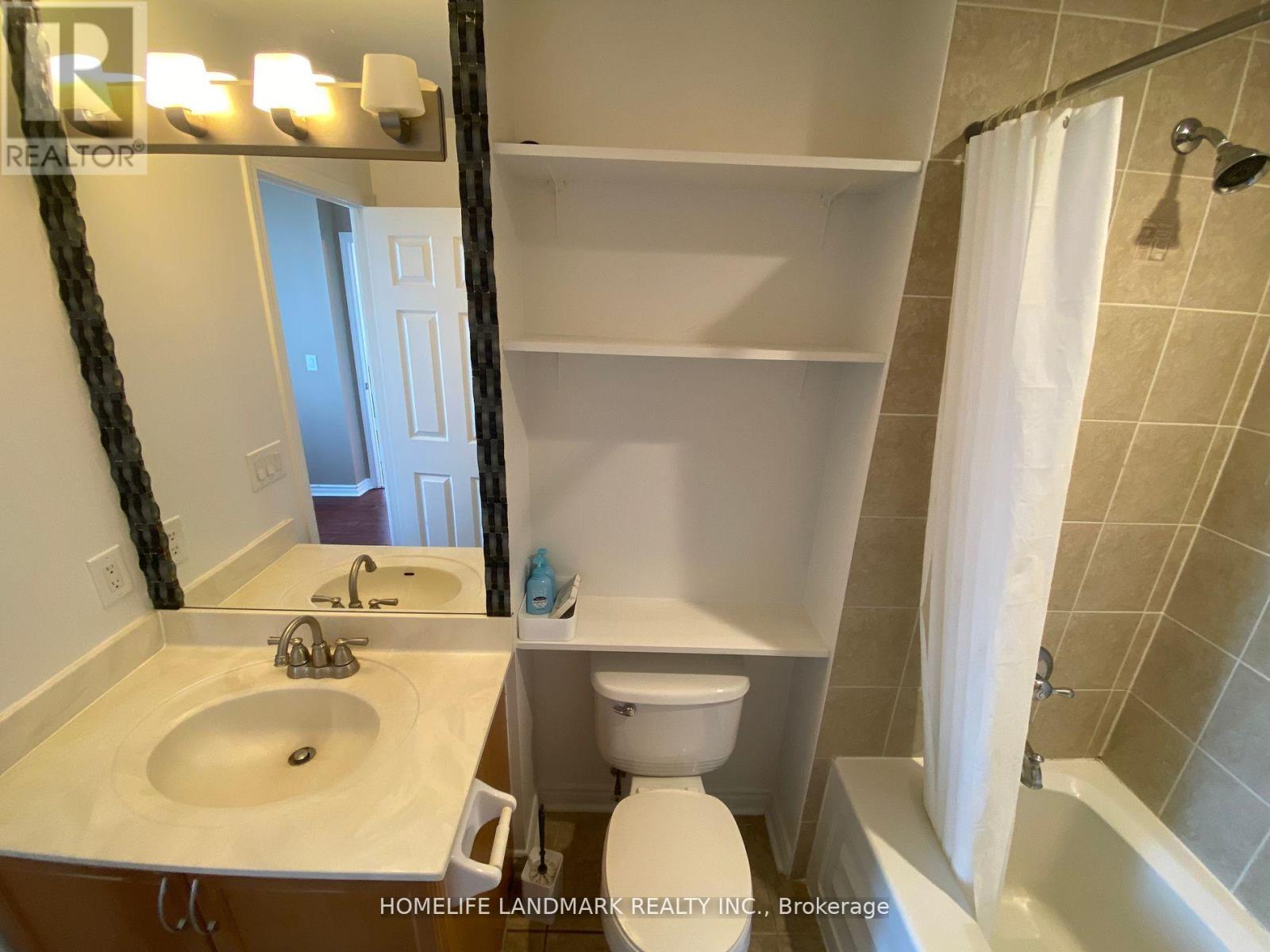 3702 - 388 Prince Of Wales Drive, Mississauga, Ontario  L5B 0A1 - Photo 16 - W12386954