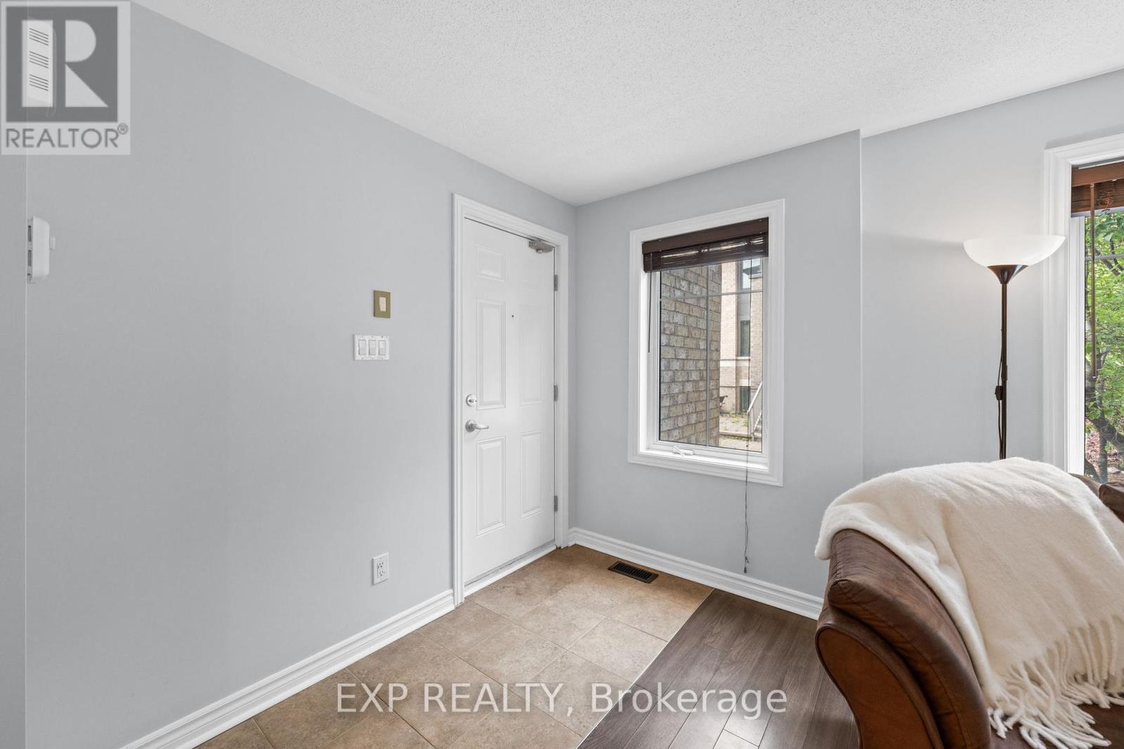 114-A Lindenshade Drive, Ottawa, Ontario  K2J 5R5 - Photo 11 - X12386977