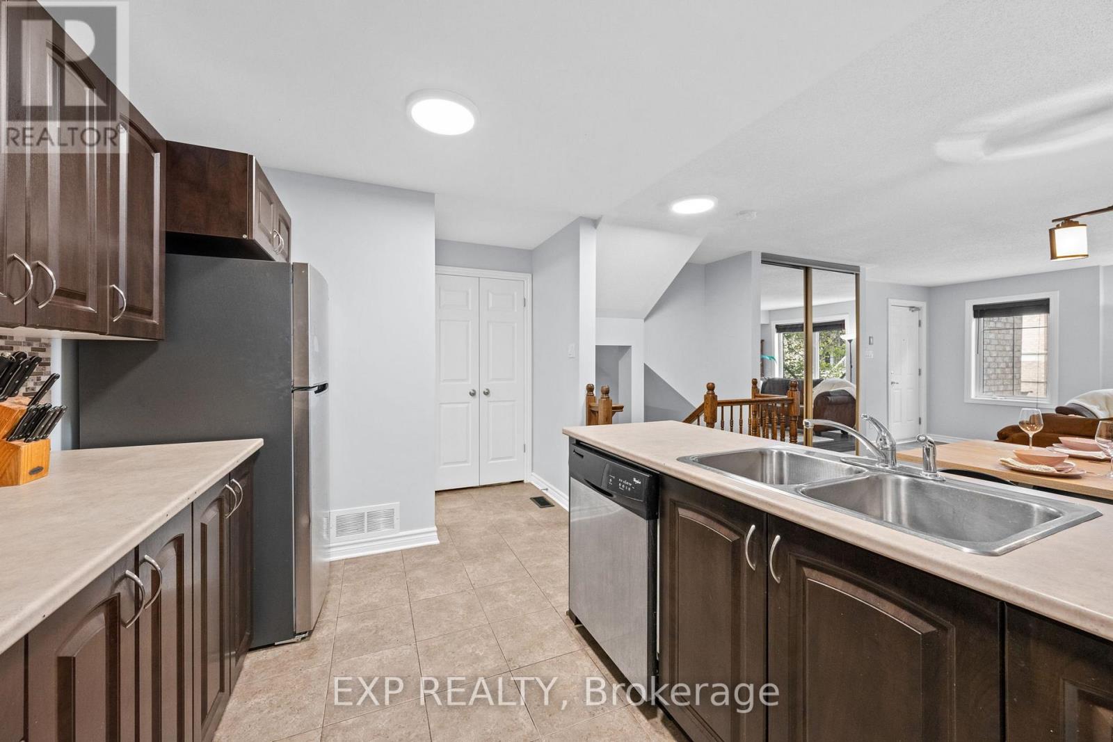114-A Lindenshade Drive, Ottawa, Ontario  K2J 5R5 - Photo 19 - X12386977