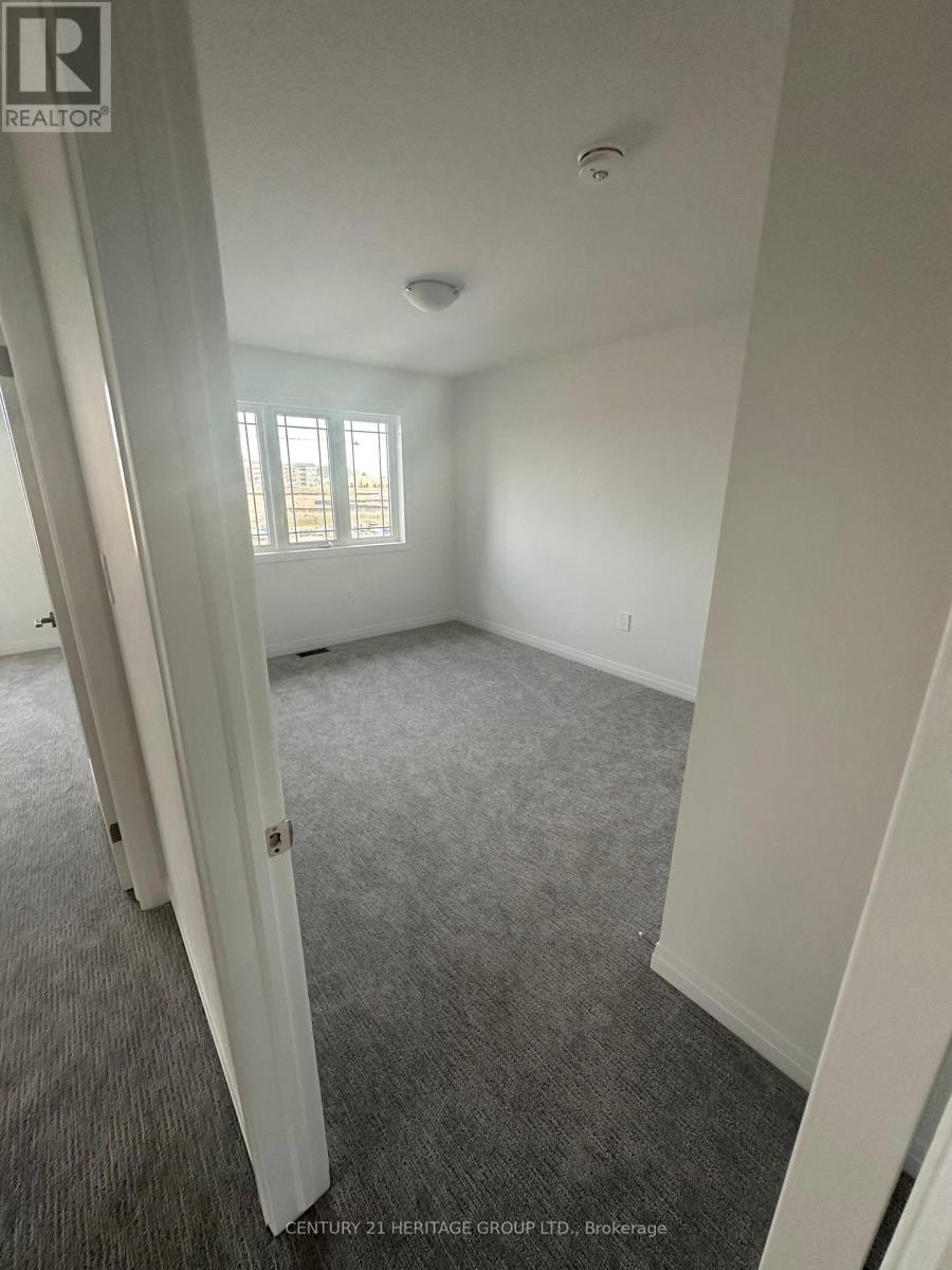217 Cittadella Boulevard, Hamilton, Ontario  L0R 1P0 - Photo 3 - X12386965