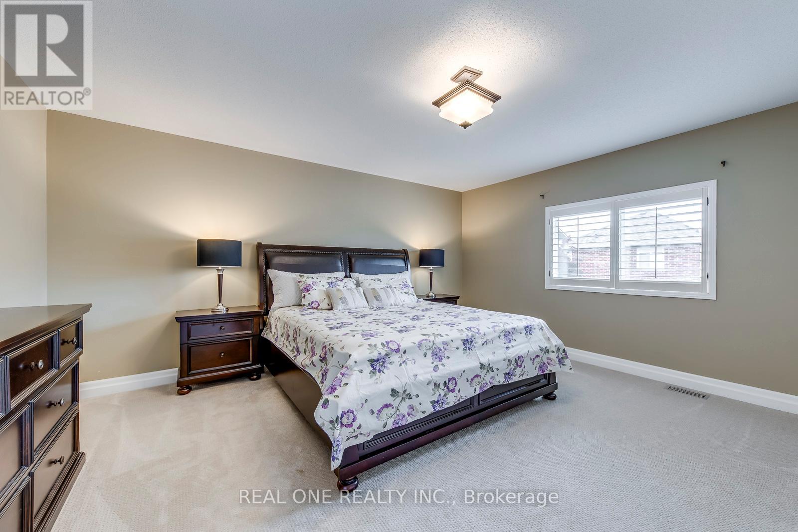 5803 Page Crescent, Burlington, Ontario  L7L 7N9 - Photo 23 - W12386853