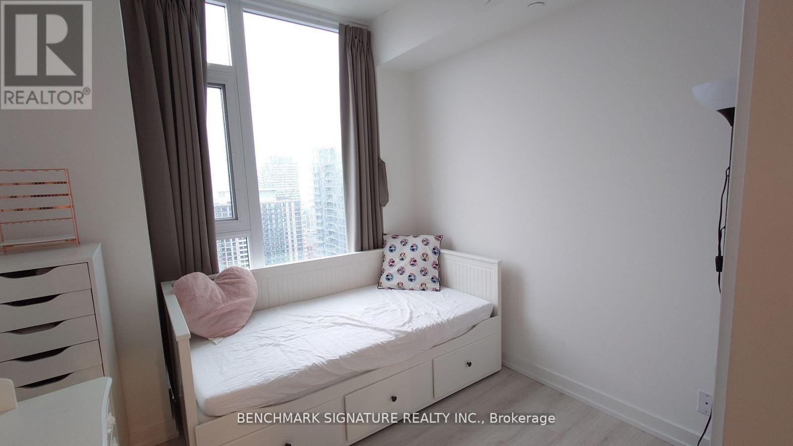 2902 - 33 Helendale Avenue, Toronto, Ontario  M4R 0A4 - Photo 12 - C12386998
