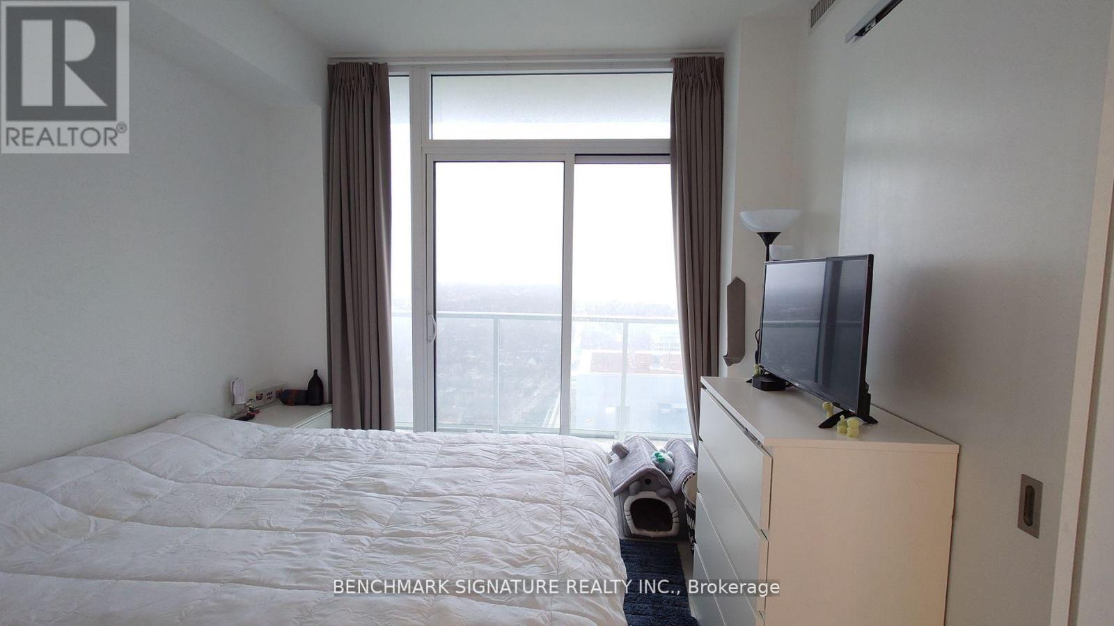 2902 - 33 Helendale Avenue, Toronto, Ontario  M4R 0A4 - Photo 15 - C12386998