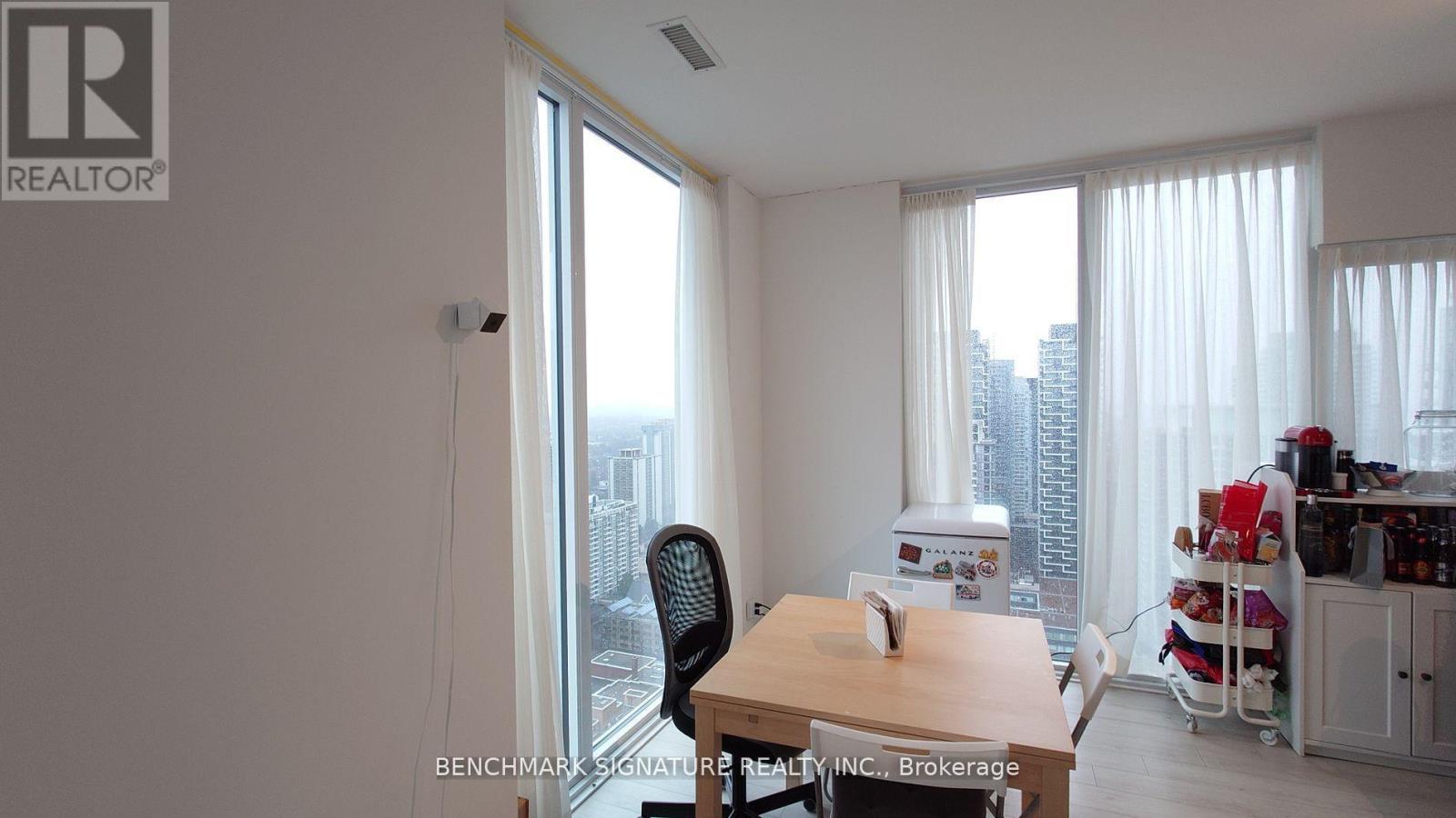 2902 - 33 Helendale Avenue, Toronto, Ontario  M4R 0A4 - Photo 8 - C12386998