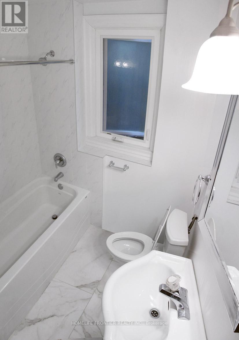 2 - 253 Keewatin Avenue, Toronto, Ontario  M4P 2A4 - Photo 9 - C12387013