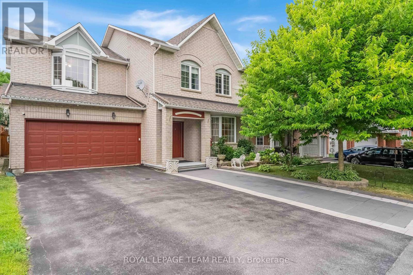Property at 18 OAKHAM RIDGE image 1
