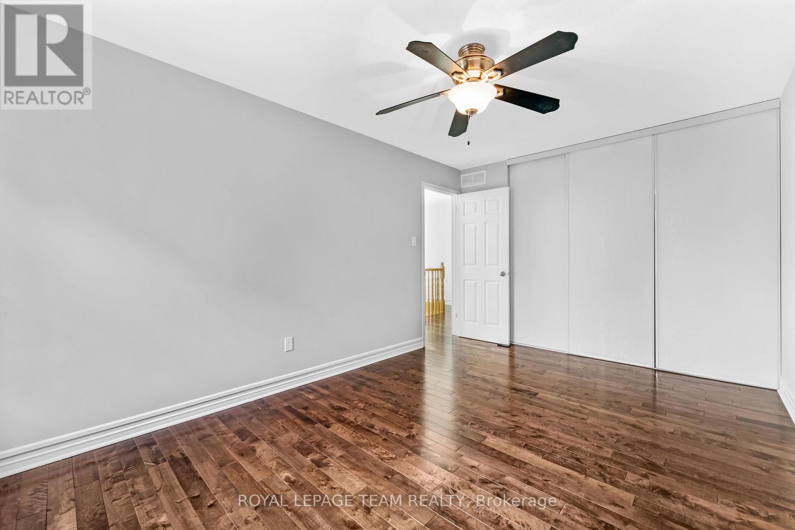 18 Oakham Ridge, Ottawa, Ontario  K2K 3B3 - Photo 30 - X12361765