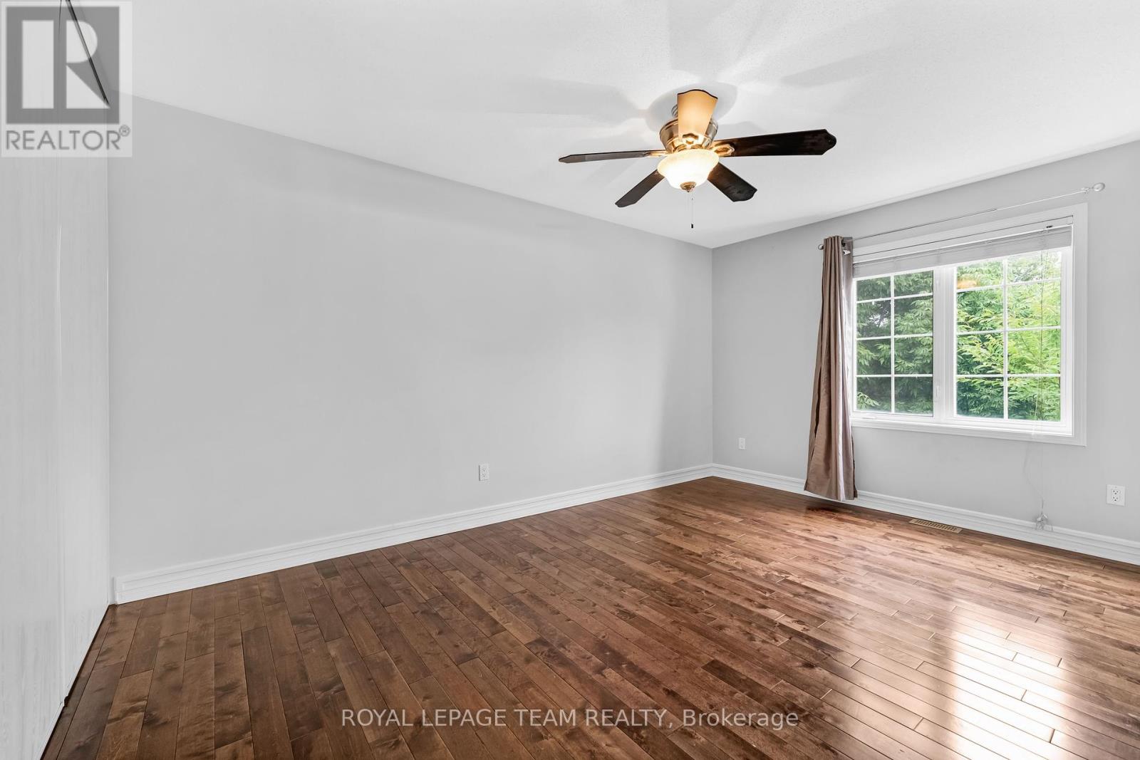 18 Oakham Ridge, Ottawa, Ontario  K2K 3B3 - Photo 29 - X12361765