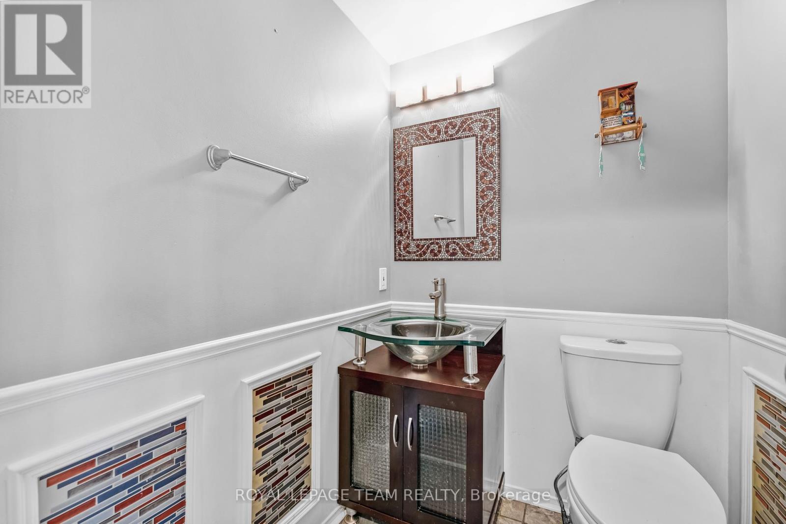 Property at 18 OAKHAM RIDGE image 5