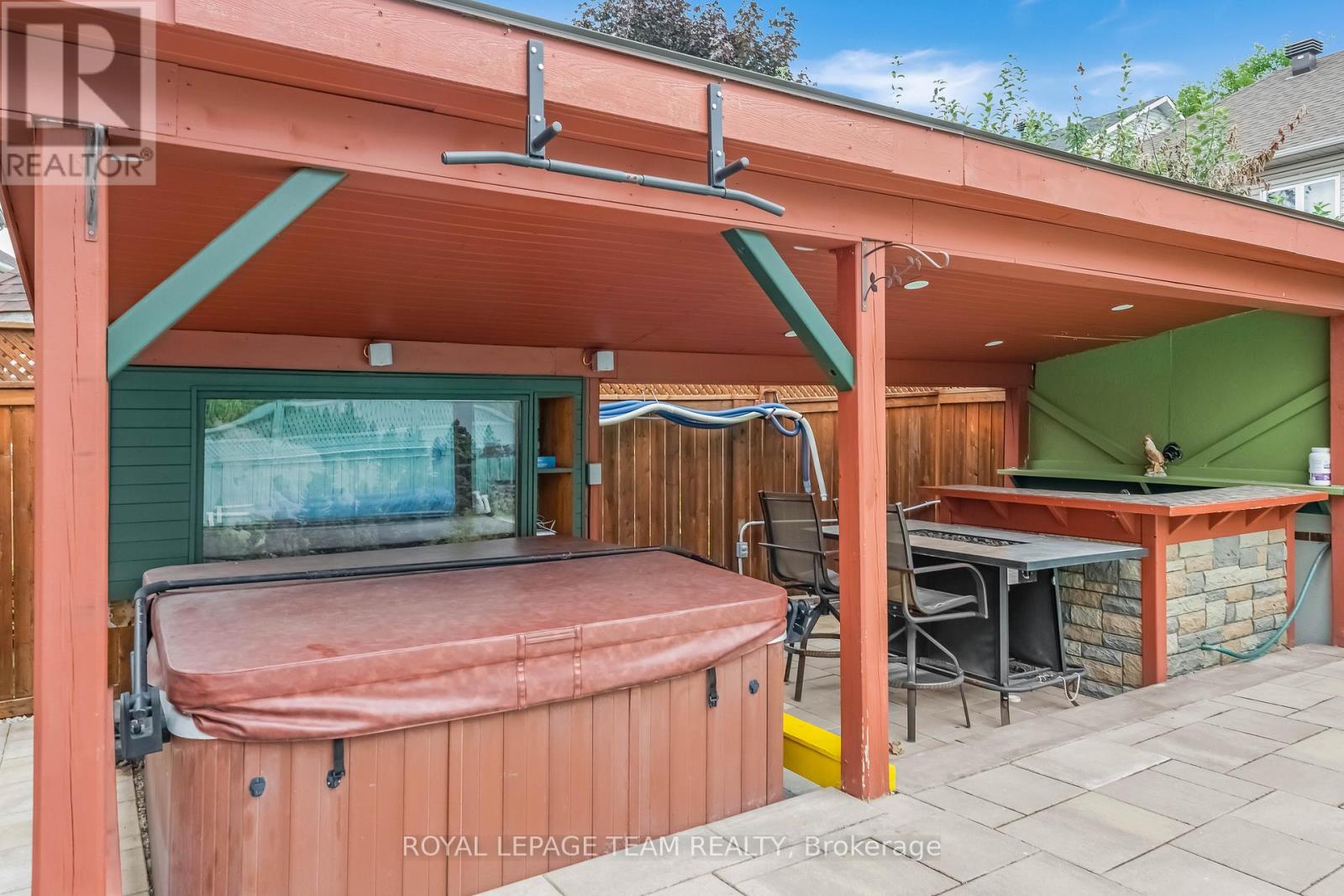 18 Oakham Ridge, Ottawa, Ontario  K2K 3B3 - Photo 33 - X12361765