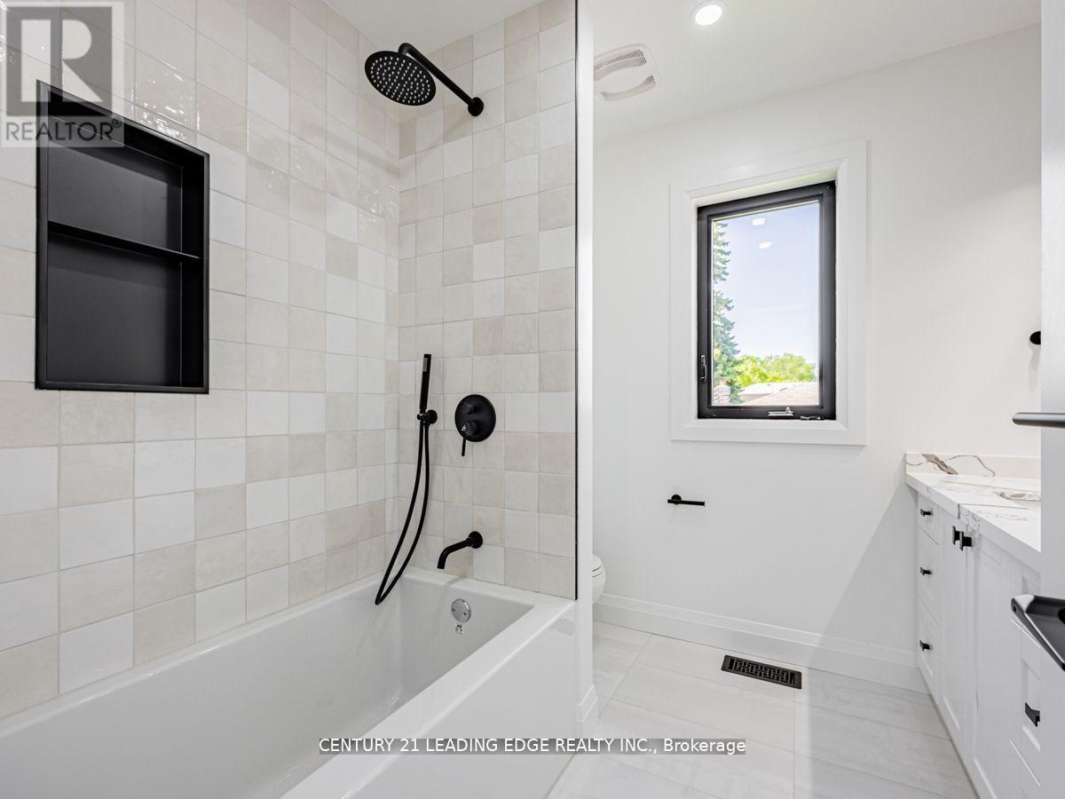 48-B Maybourne Avenue, Toronto, Ontario  M1L 2V9 - Photo 25 - E12387011
