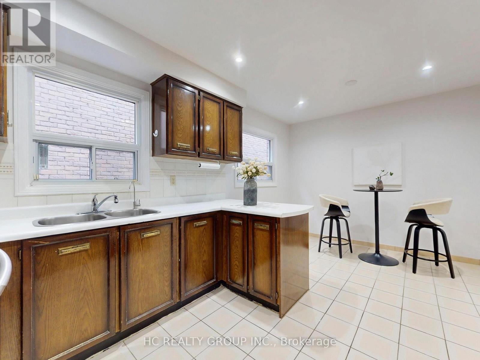8 Bethany Leigh Drive, Toronto, Ontario  M1V 2N7 - Photo 20 - E12387018