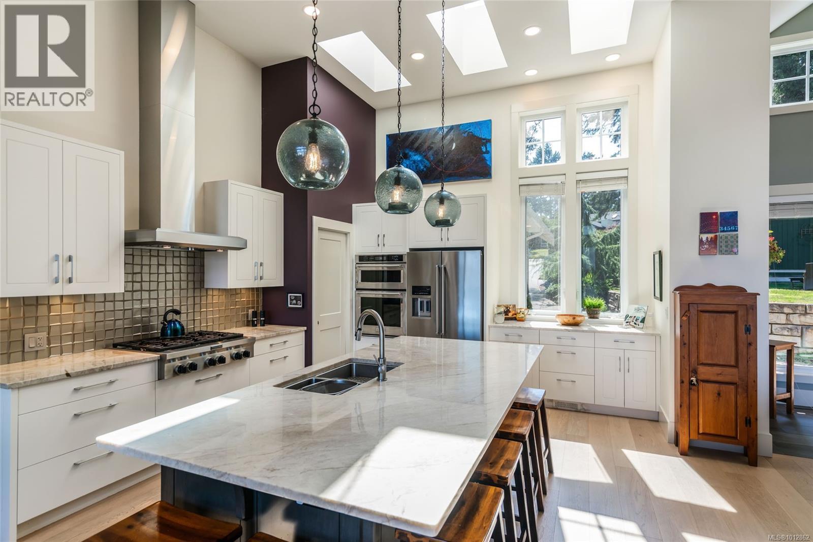 Property at 1524 Haida Way image 3