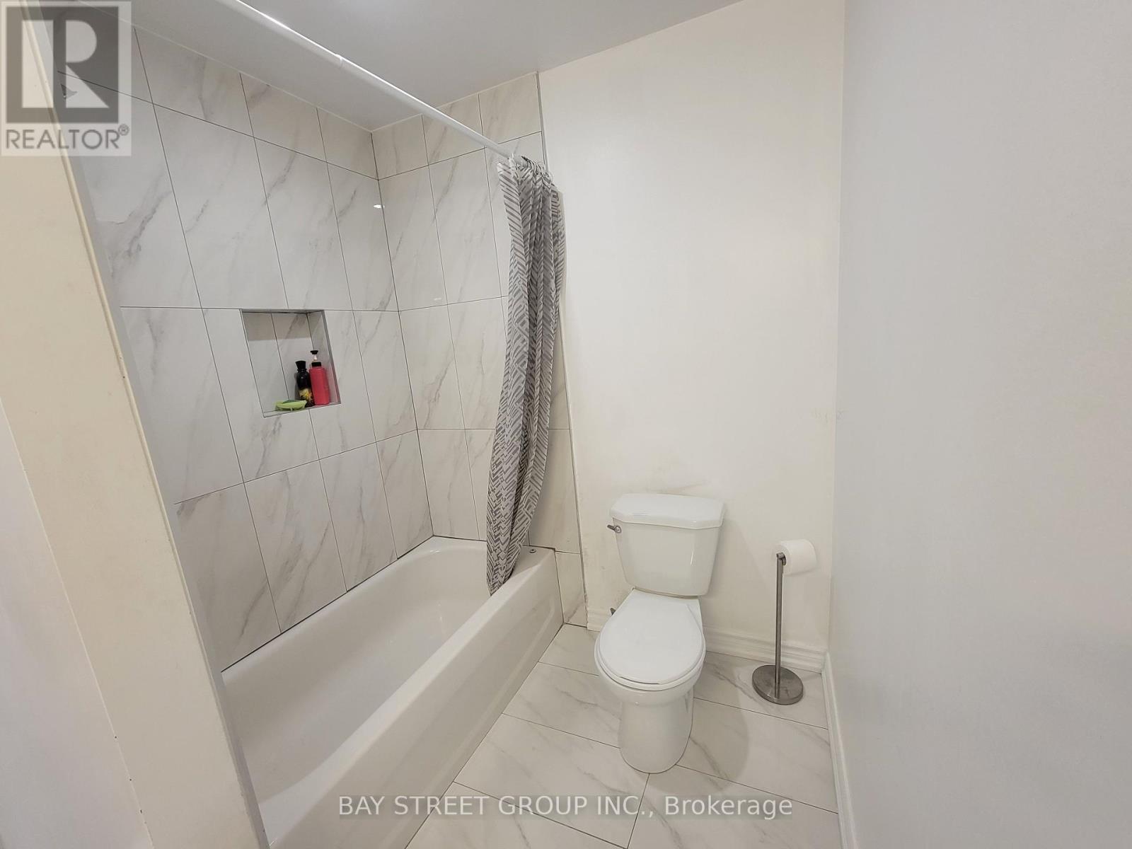 448 Elgin Mills Road, Richmond Hill, Ontario  L4C 4M2 - Photo 3 - N12387020