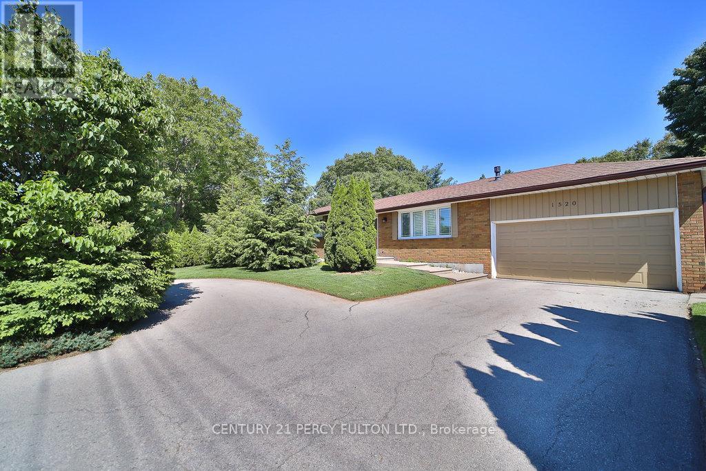 1520 REBECCA STREET, Oakville, Ontario