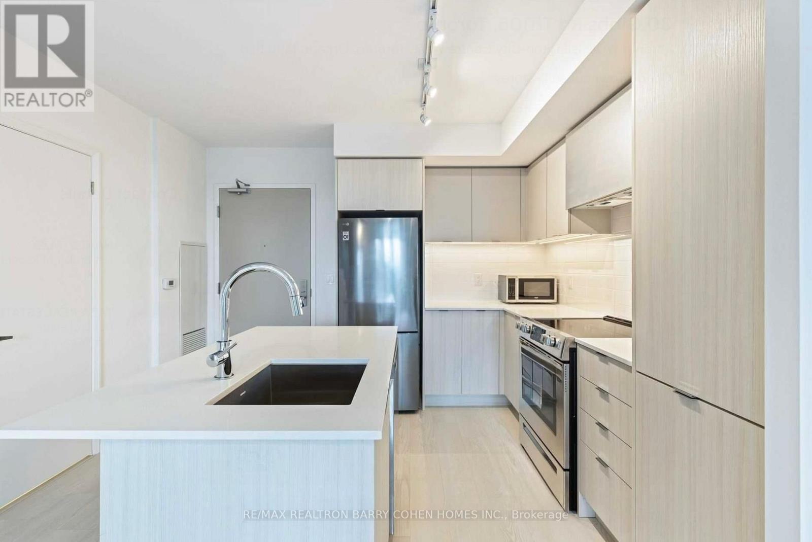 105 - 30 Gibbs Road, Toronto, Ontario  M9B 0E4 - Photo 6 - W12333819