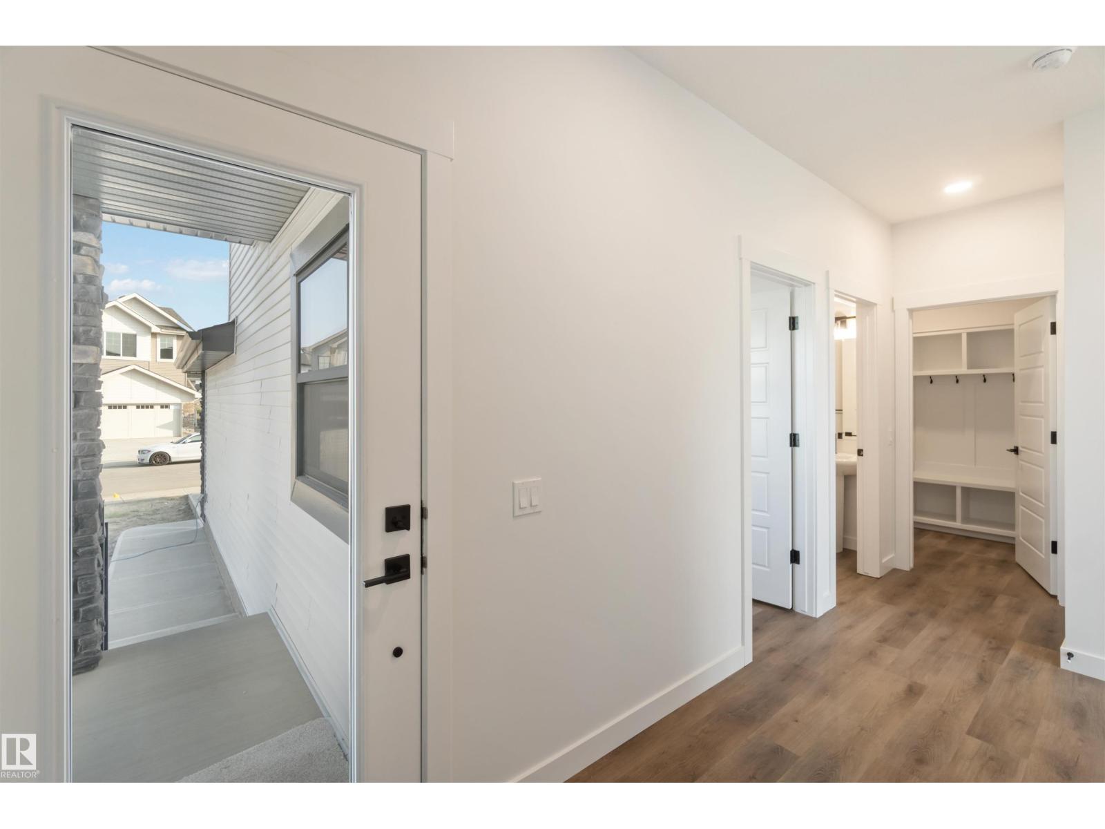 1110 Cristall Cr Sw, Edmonton, Alberta  T6W 2Z1 - Photo 3 - E4451972