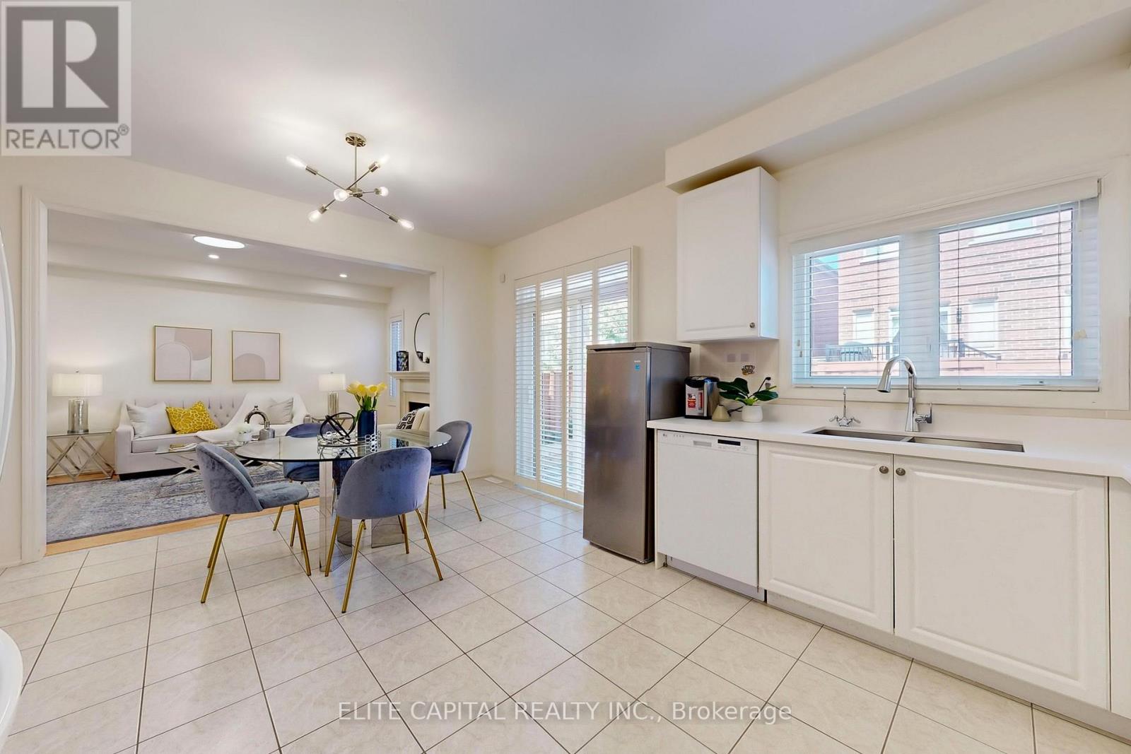 10 Ken Wagg Crescent, Whitchurch-Stouffville (Stouffville), Ontario  L4A 0J8 - Photo 18 - N12384889