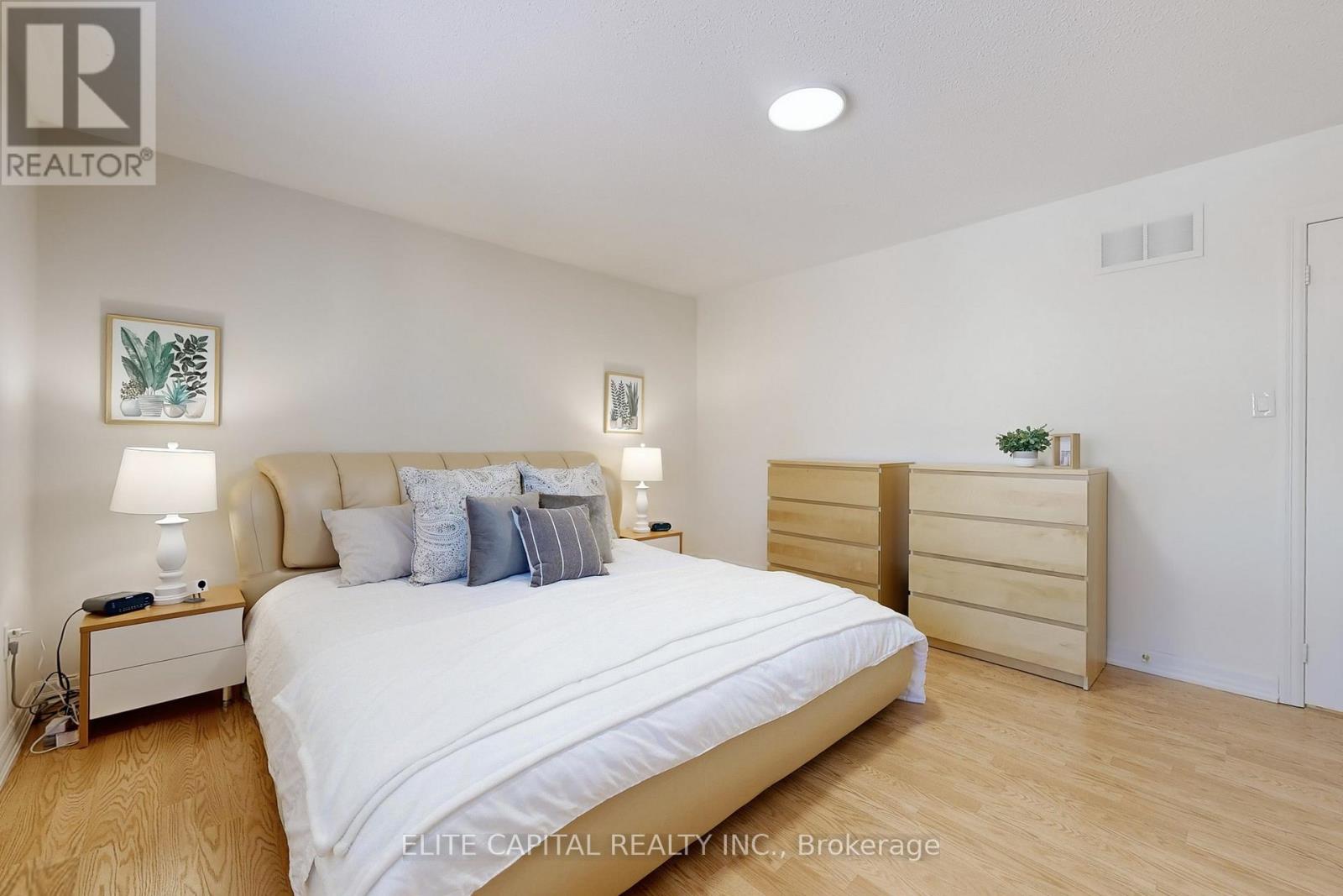 10 Ken Wagg Crescent, Whitchurch-Stouffville (Stouffville), Ontario  L4A 0J8 - Photo 24 - N12384889