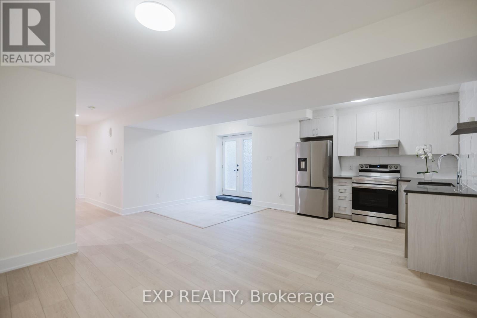 62 Columbus Avenue S, Ottawa, Ontario  K1K 1R3 - Photo 25 - X12387041