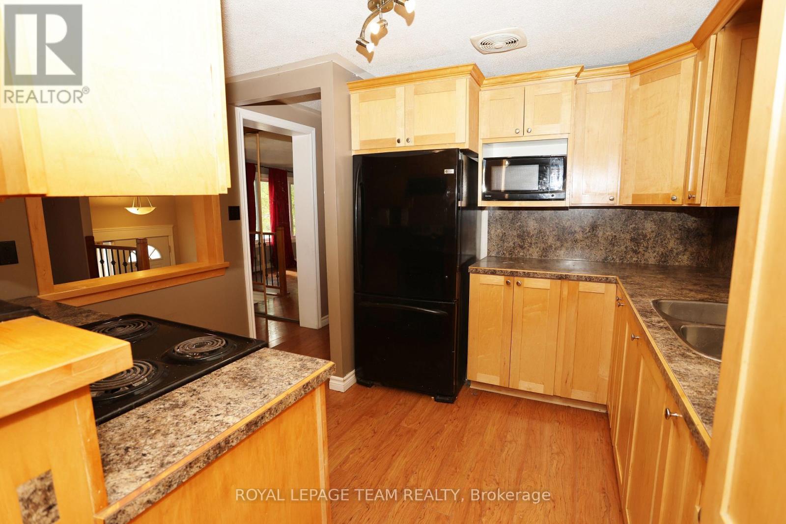 425 Joseph Street, North Grenville, Ontario  K0G 1J0 - Photo 9 - X12387055