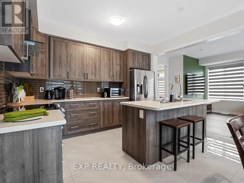 2 Sun Haven Lane, Thorold, Ontario  L2V 0K6 - Photo 12 - X12387068
