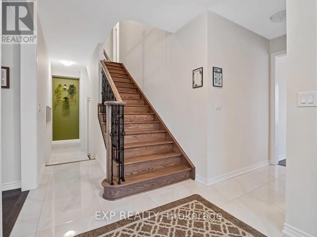2 Sun Haven Lane, Thorold, Ontario  L2V 0K6 - Photo 18 - X12387068