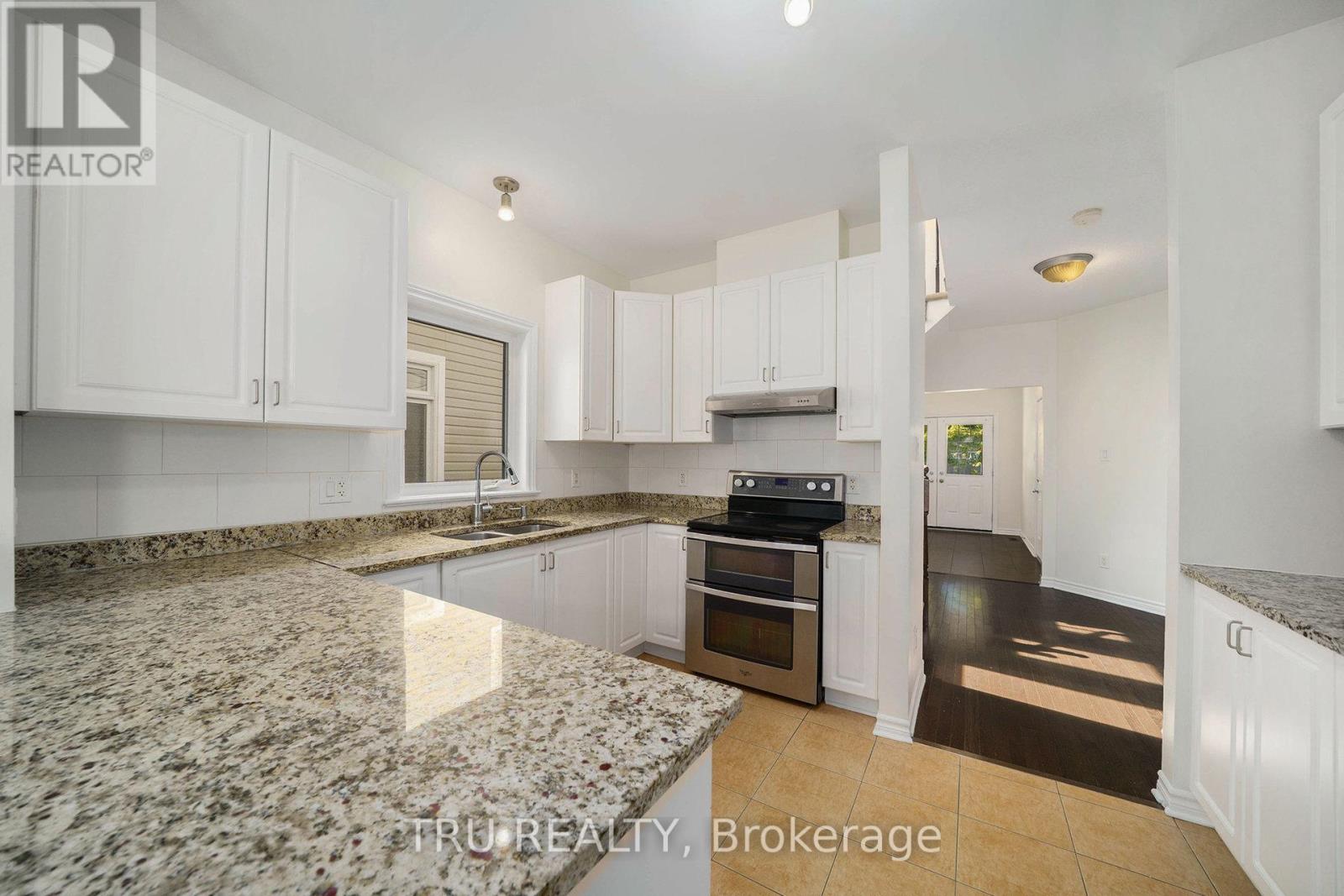 536 Golden Sedge Way, Ottawa, Ontario  K1T 0G5 - Photo 11 - X12382991