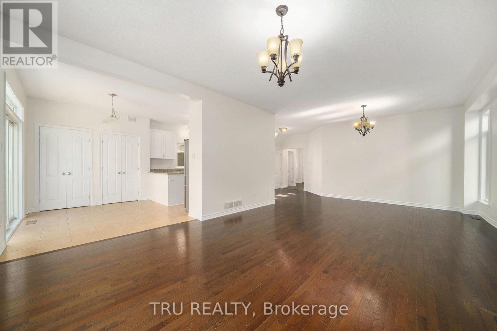 536 Golden Sedge Way, Ottawa, Ontario  K1T 0G5 - Photo 8 - X12382991