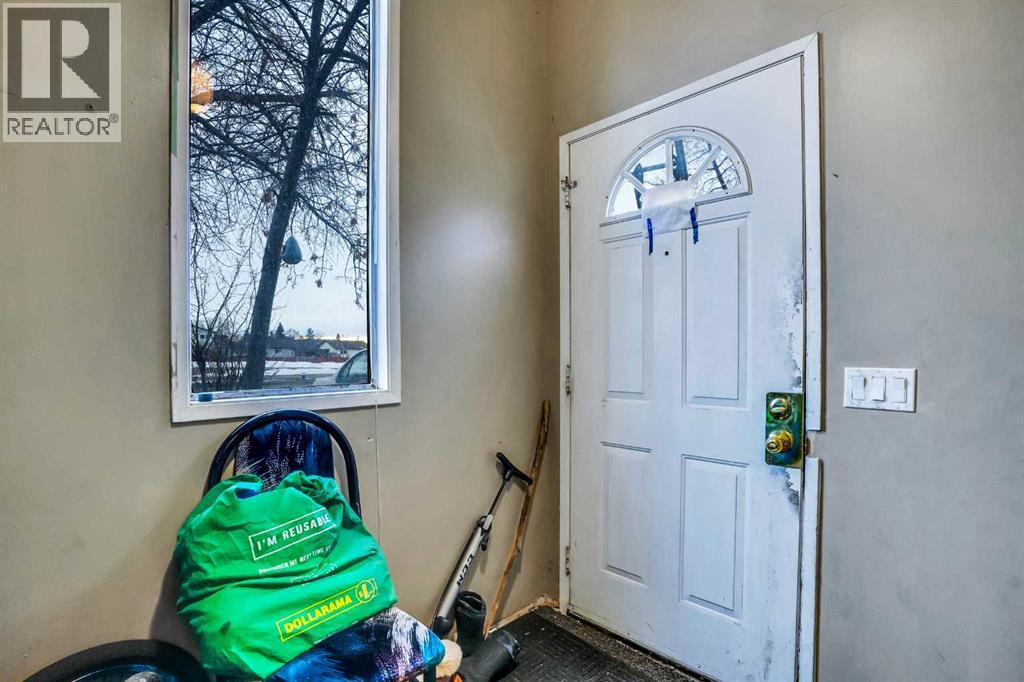 190 Whitefield Drive Ne, Calgary, Alberta  T1Y 5J2 - Photo 4 - A2185299