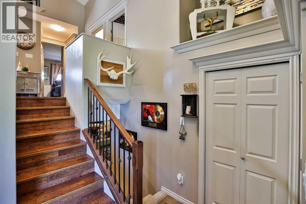 Property at 125 Couleesprings Way S image 2