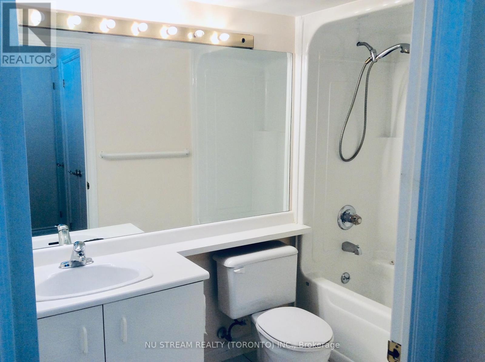 608 - 105 Victoria Street, Toronto, Ontario  M5C 3B4 - Photo 5 - C12387046