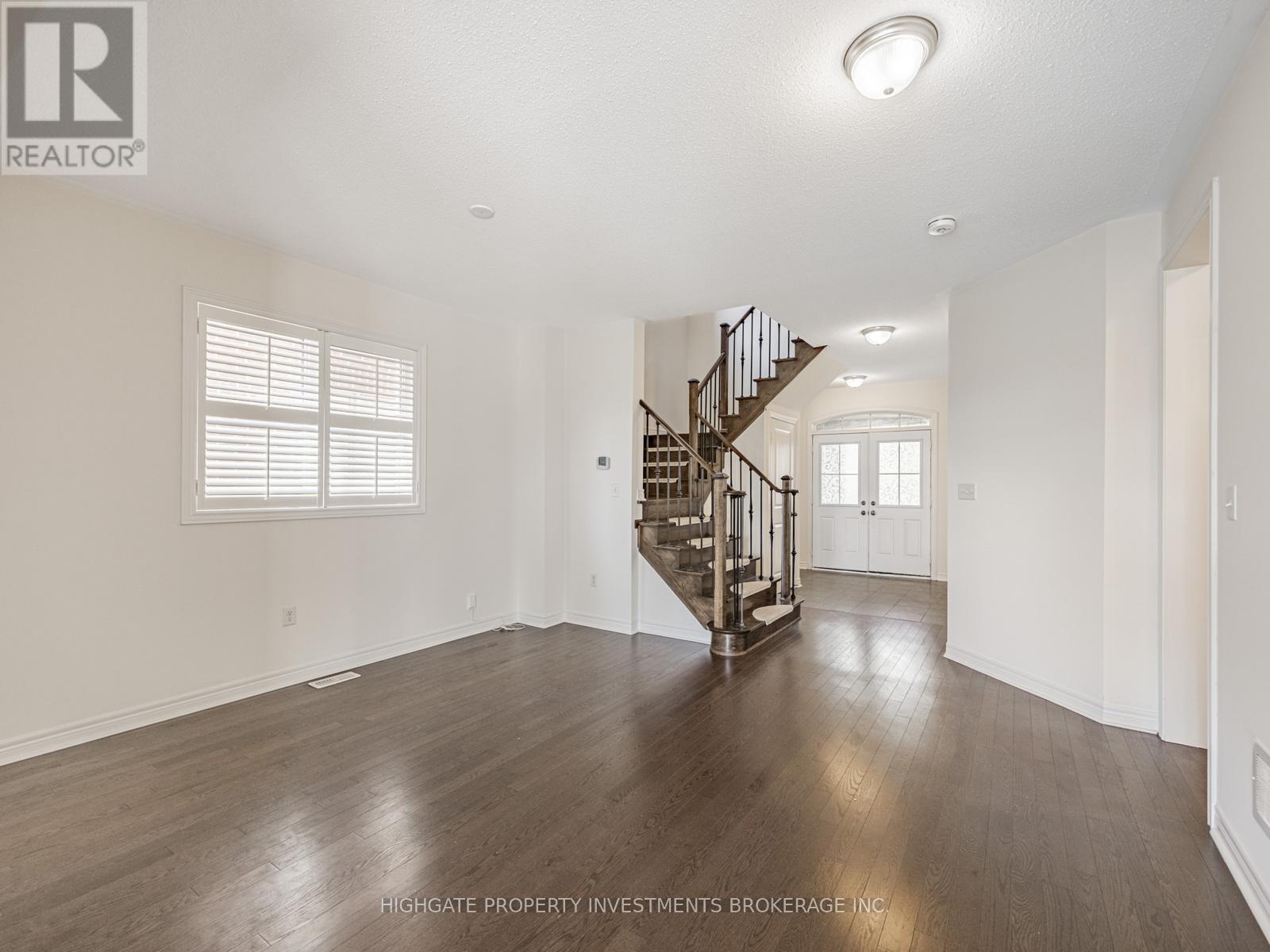 9 Gastonia Road, Brampton, Ontario  L7A 4M8 - Photo 6 - W12387049