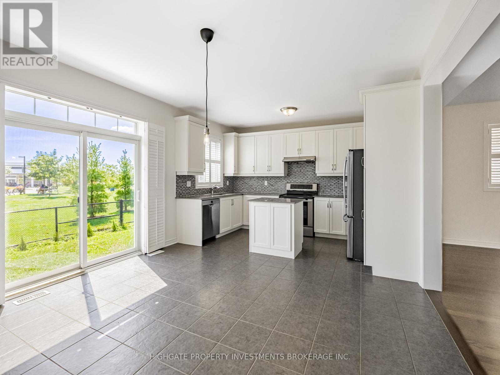 9 Gastonia Road, Brampton, Ontario  L7A 4M8 - Photo 9 - W12387049