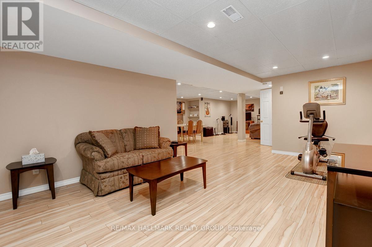 343 Quartz Avenue, Clarence-Rockland, Ontario  K4K 0A2 - Photo 34 - X12387078