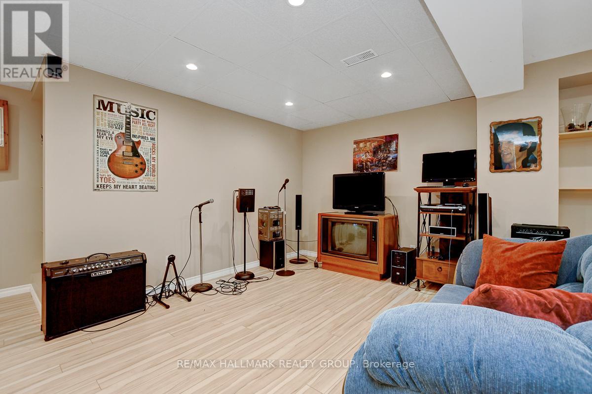 343 Quartz Avenue, Clarence-Rockland, Ontario  K4K 0A2 - Photo 40 - X12387078