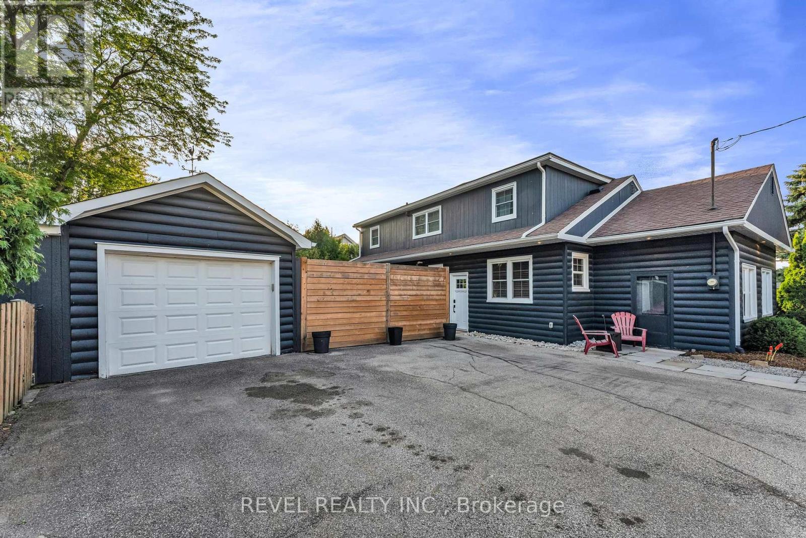 331 St Paul Street W, St. Catharines, Ontario  L2R 6P7 - Photo 3 - X12387039
