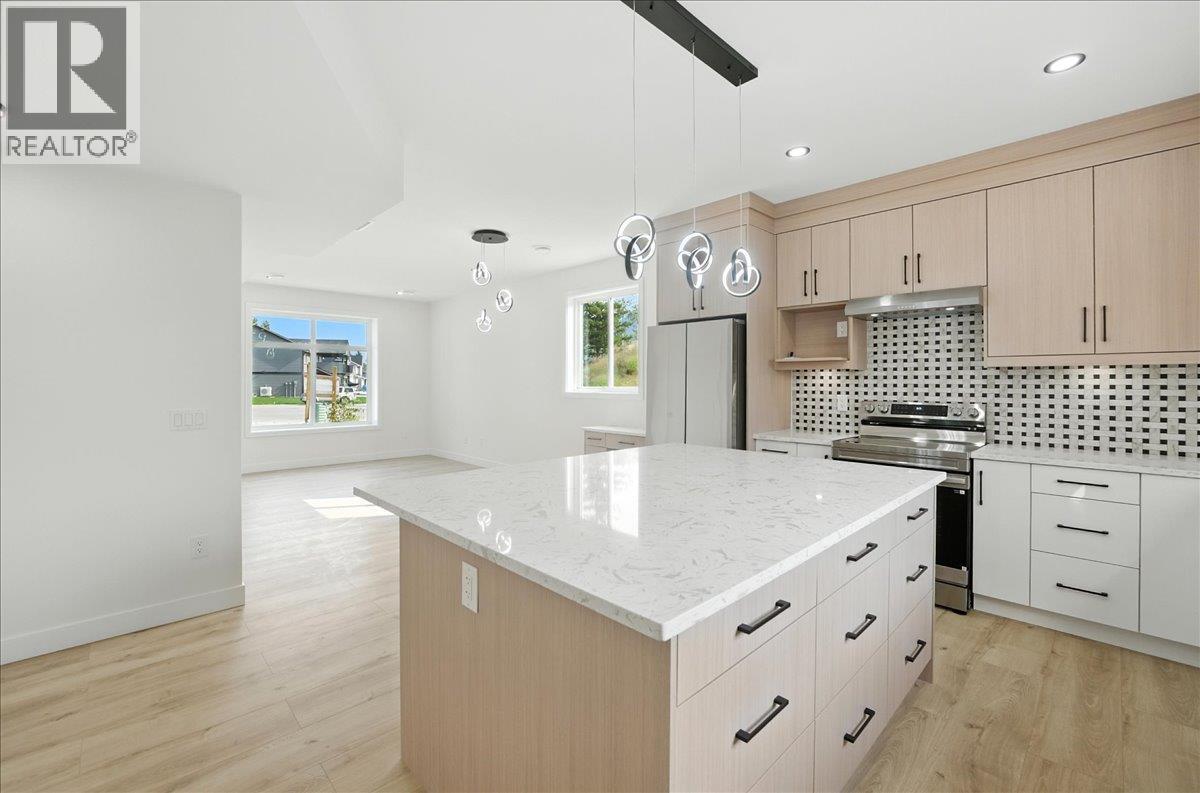 3736 Toba Road, Castlegar, British Columbia  V1N 4Y3 - Photo 11 - 10361674