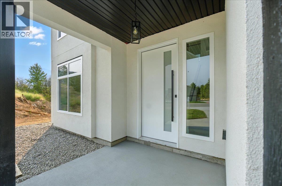 3736 Toba Road, Castlegar, British Columbia  V1N 4Y3 - Photo 7 - 10361674
