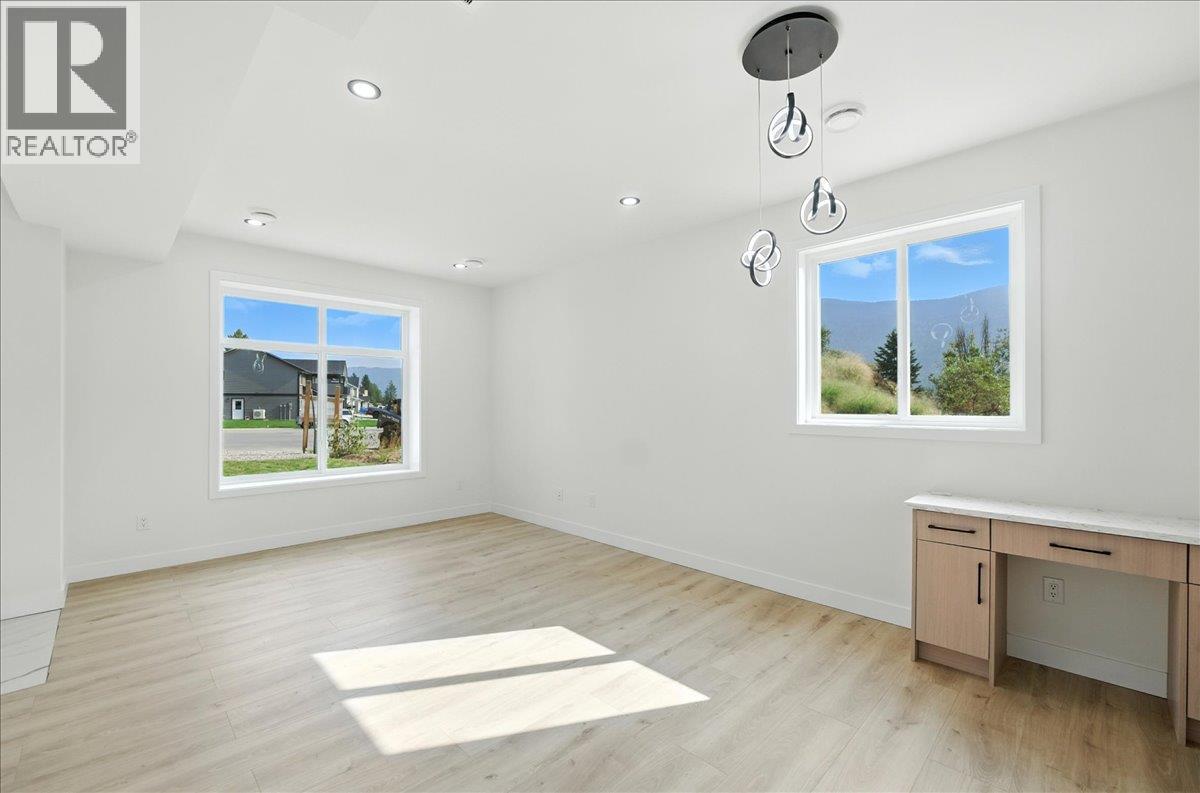 3736 Toba Road, Castlegar, British Columbia  V1N 4Y3 - Photo 16 - 10361674