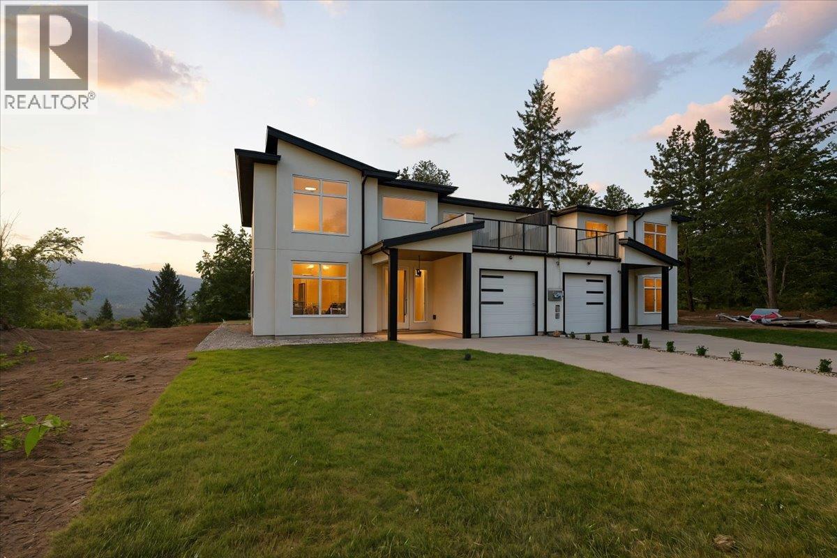 3736 Toba Road, Castlegar, British Columbia  V1N 4Y3 - Photo 1 - 10361674